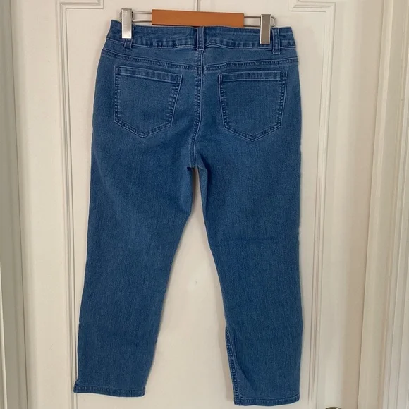 Nygård Mid Rise Capris - Picture 2 of 4